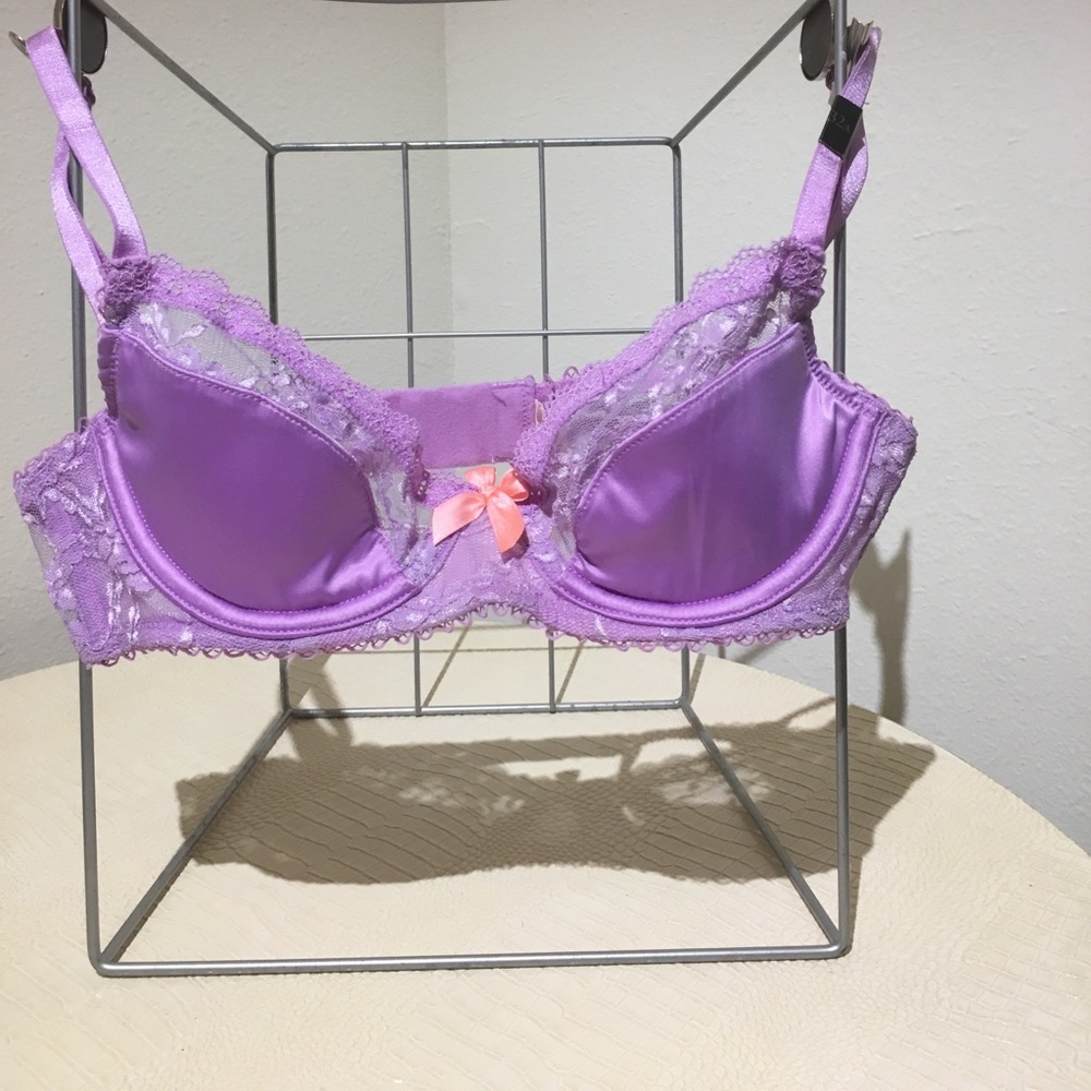 Victoria’s Secret lilac satin lace push up bra